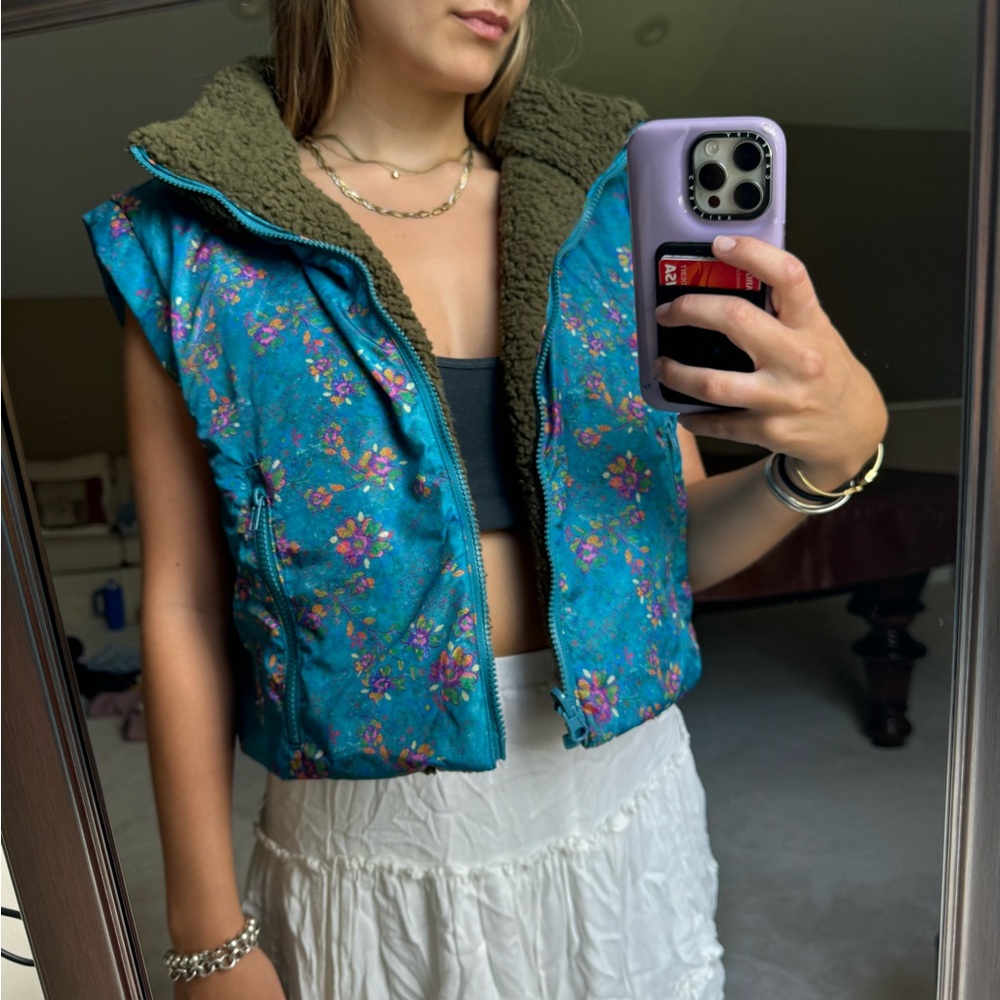 Natural Life REVERSIBLE Olive and Floral Vest NWT
